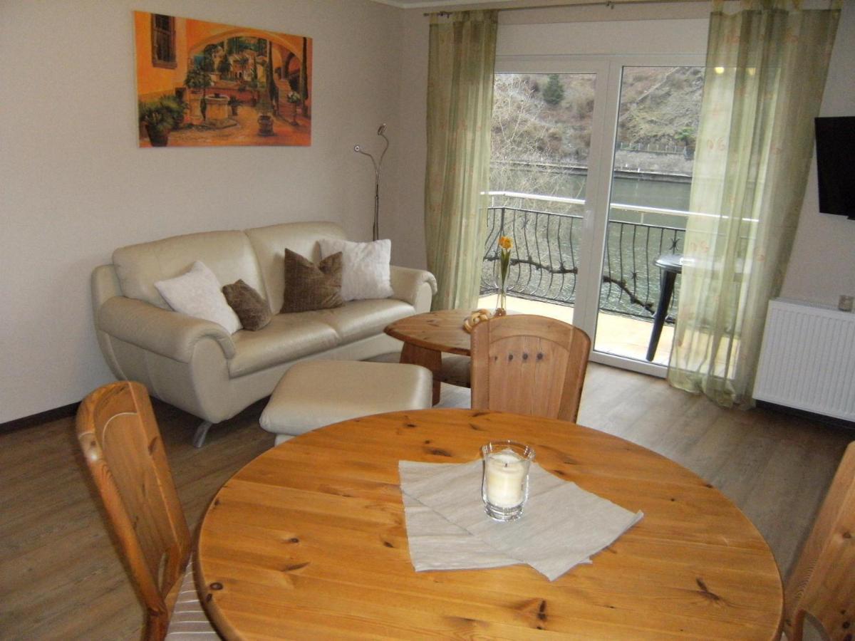 Bio-Ferienweingut Leyendecker Appartement Kattenes Buitenkant foto