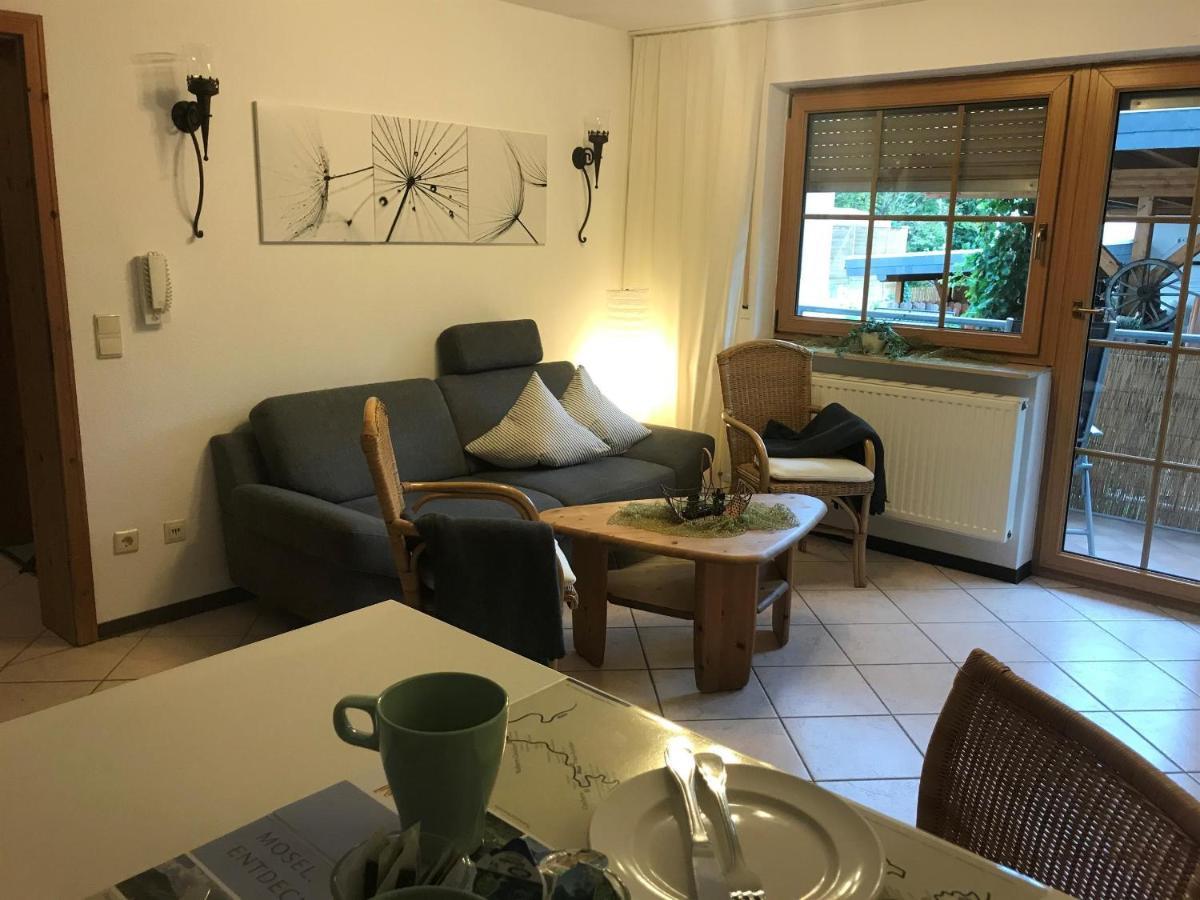 Bio-Ferienweingut Leyendecker Appartement Kattenes Buitenkant foto