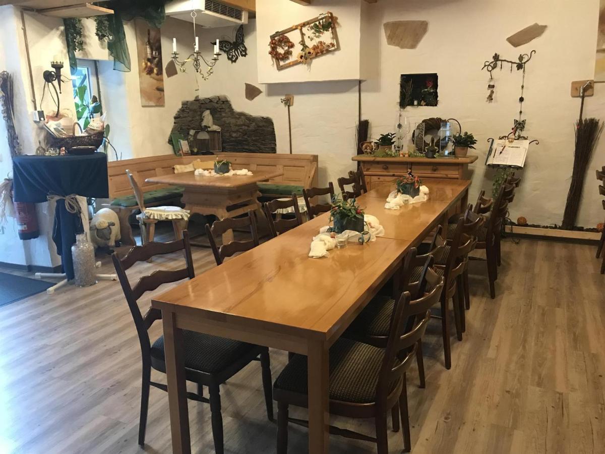Bio-Ferienweingut Leyendecker Appartement Kattenes Buitenkant foto