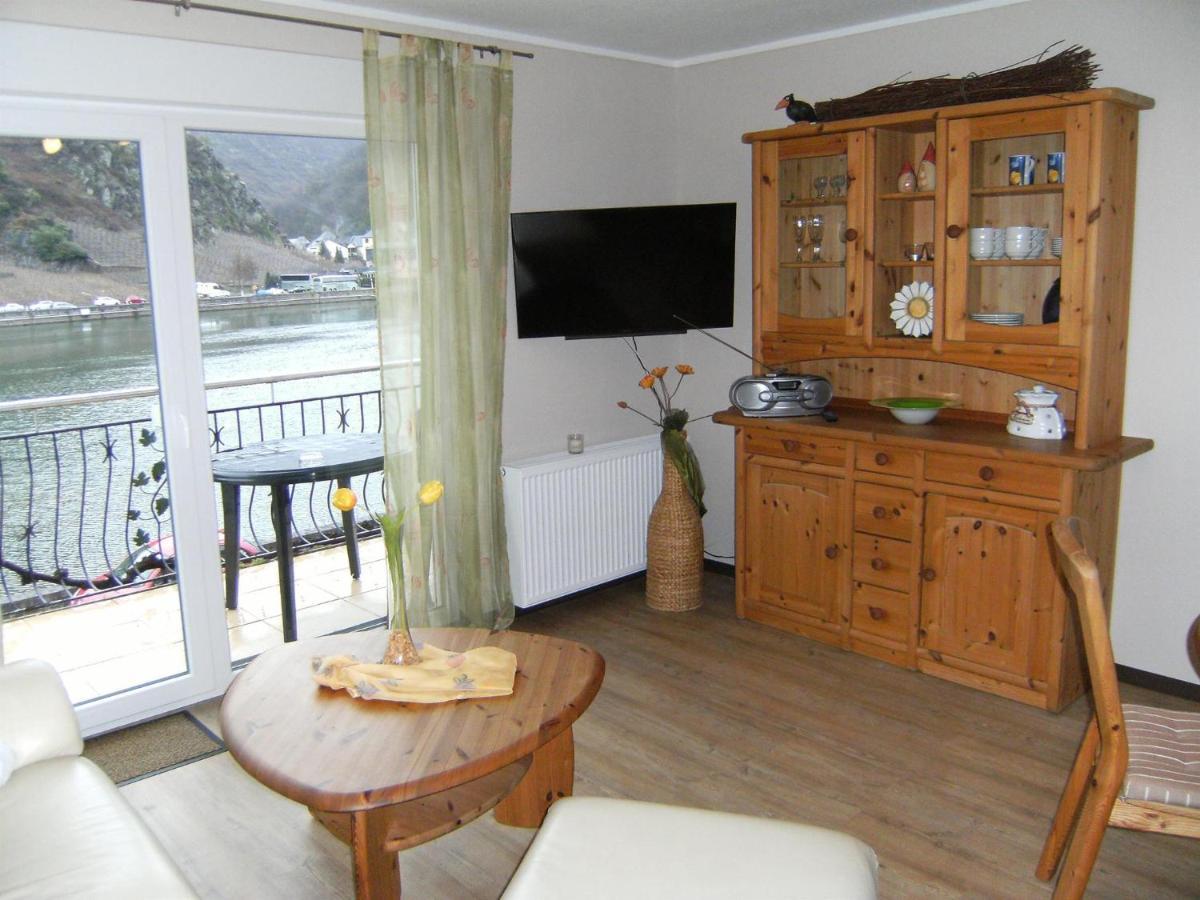 Bio-Ferienweingut Leyendecker Appartement Kattenes Buitenkant foto