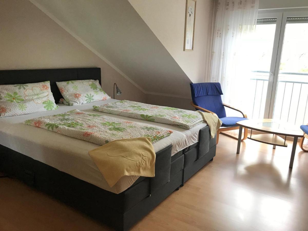 Bio-Ferienweingut Leyendecker Appartement Kattenes Buitenkant foto