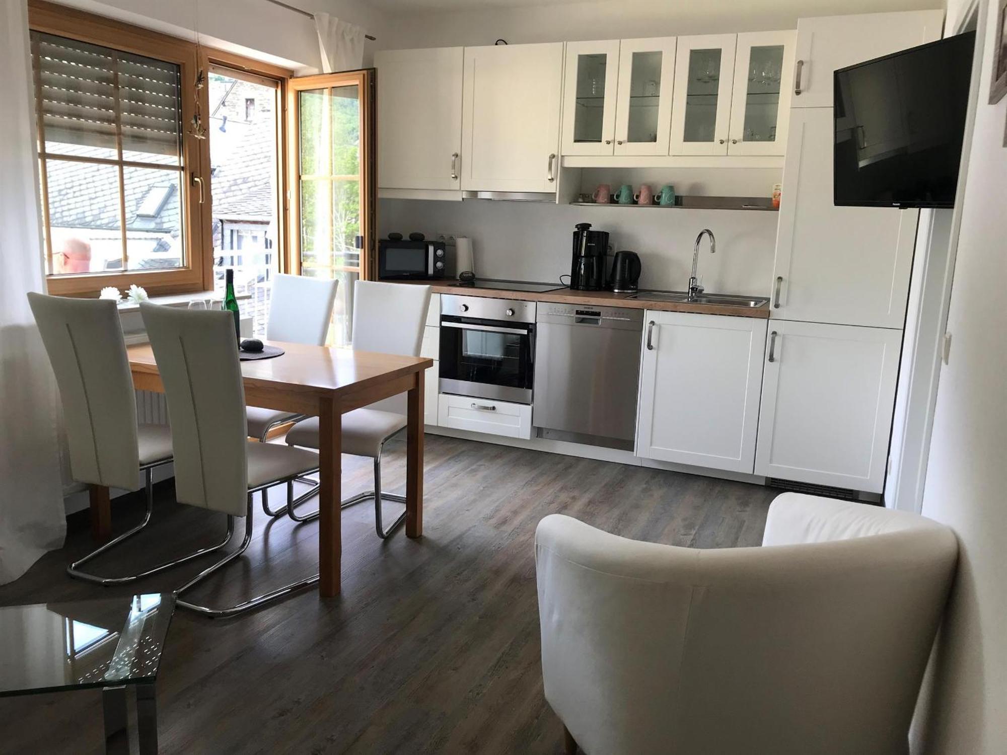 Bio-Ferienweingut Leyendecker Appartement Kattenes Buitenkant foto