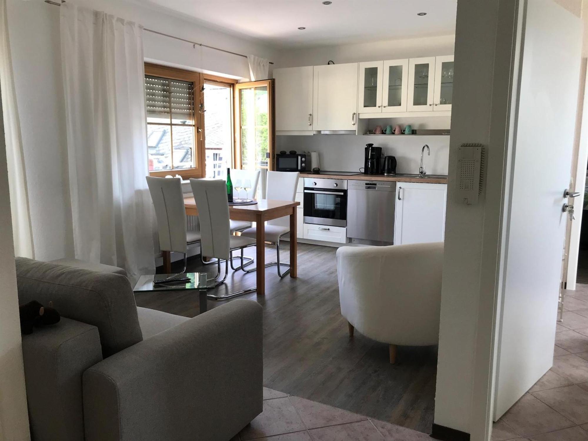 Bio-Ferienweingut Leyendecker Appartement Kattenes Buitenkant foto
